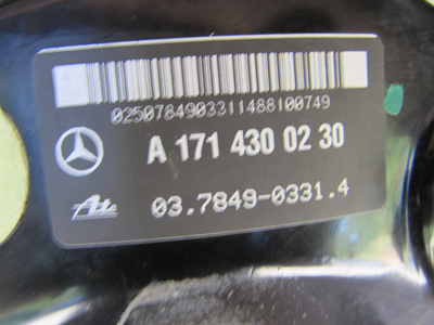 Mercedes R171 Brake Booster Assembly SLK280 SLK300 SLK350 SLK55 A17143002304